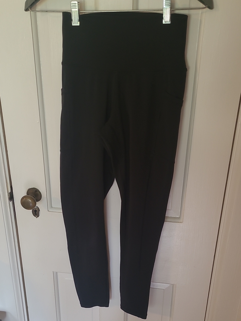 High-Waist Black Women's Leggings With Side Pockets,  Size XS
